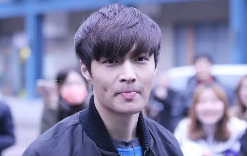 exo lay 张艺兴 cr:logo - 堆糖,美图壁纸兴趣社区