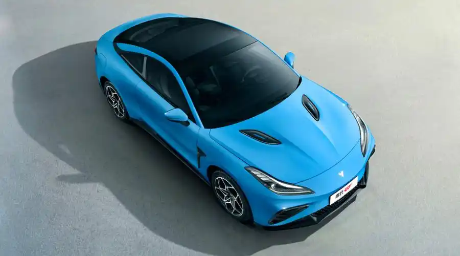 哪吒两款新车发布 一台suv新物种,一台运动感加倍的gt