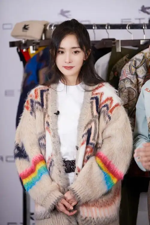 杨幂芭莎男士封面