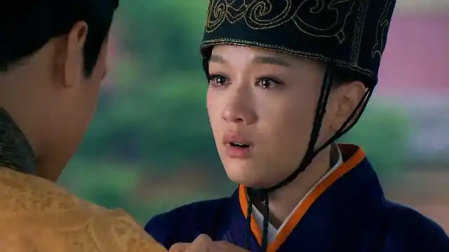 王的女人:吕乐央求云狂放了海天,云狂说她没有人性