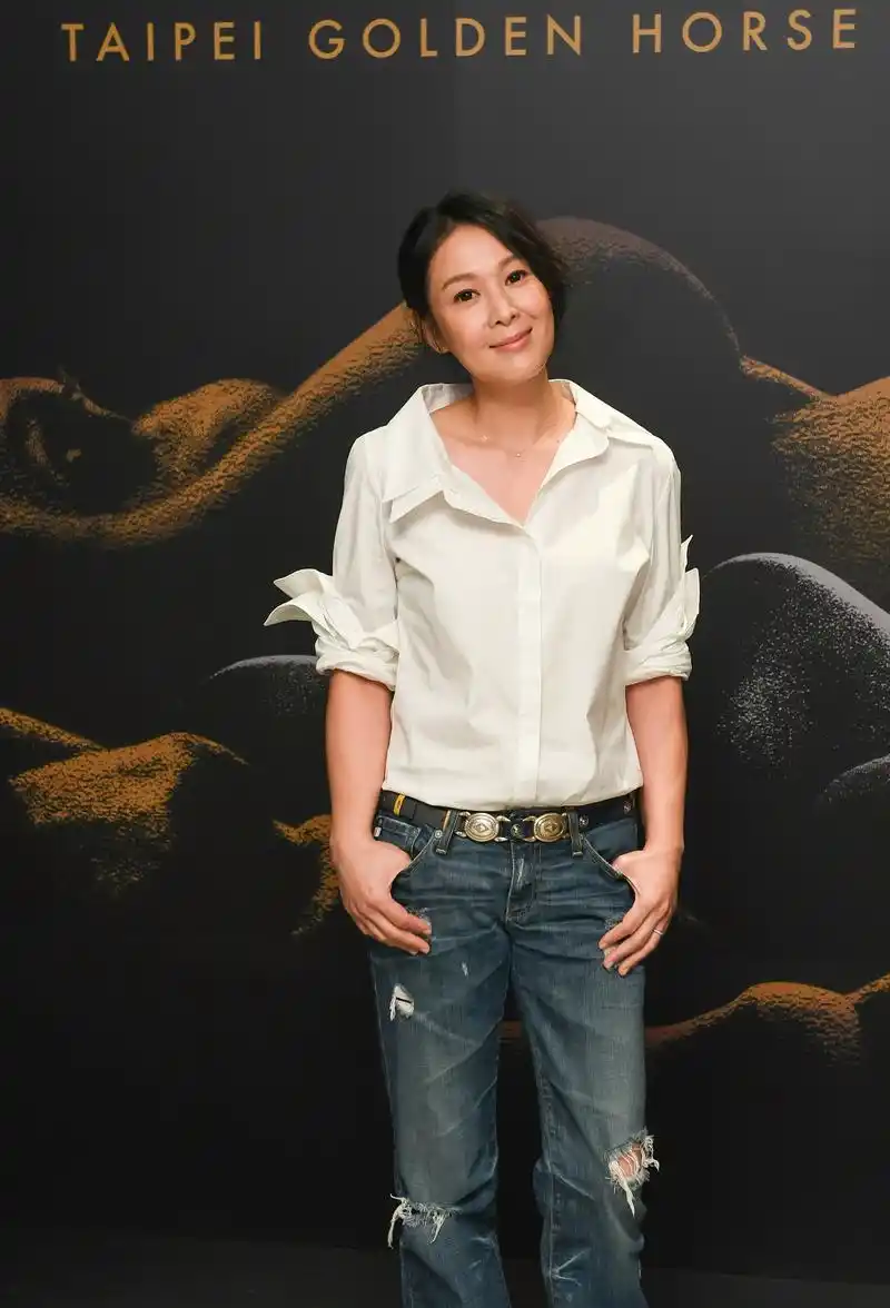 49岁刘若英,优雅而理直气壮的老去,她活成了每个女人羡慕的模样