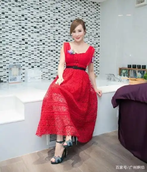 54岁罗霖自曝追求者不断,为儿子甘愿放弃爱情,并认为男人靠不住