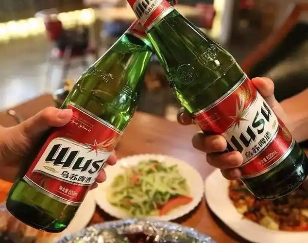 乌苏啤酒(wusu)夺命大乌苏黄啤红乌苏玻璃瓶620ml*12瓶整箱装