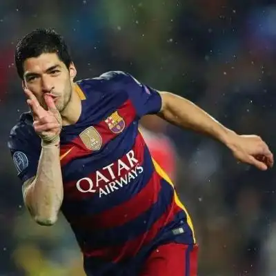 顾浔足球明星男生头像