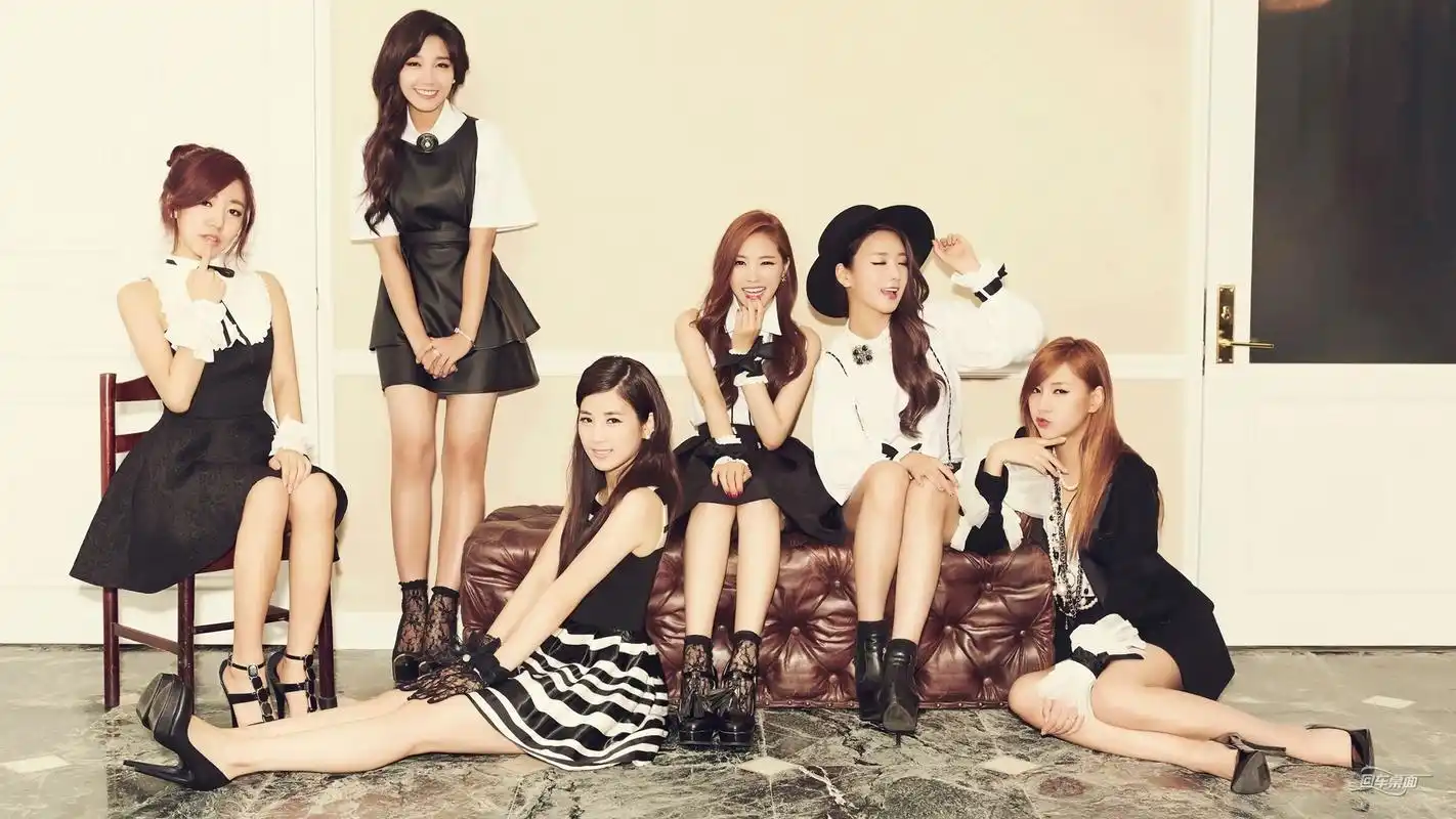 长腿丝袜美女性感韩女团exid成员桌面壁纸