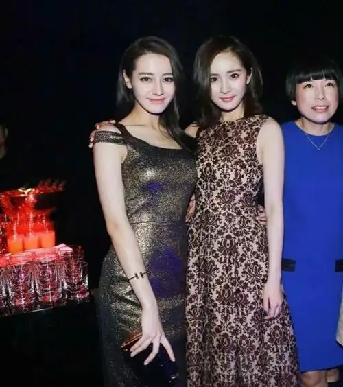 老实说迪丽热巴真的比杨幂高6厘米