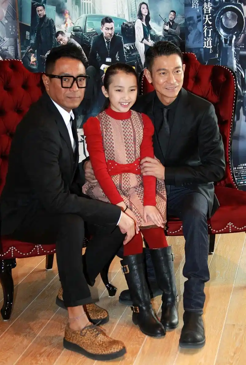 周润发谈刘德华:"3点起床做早饭,5点送女儿上学,华仔现在的包袱是女儿