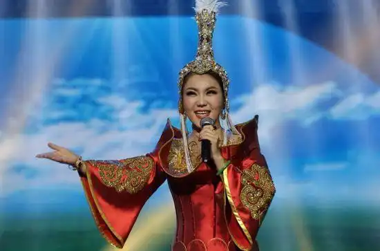 乌兰图雅文昌演唱会