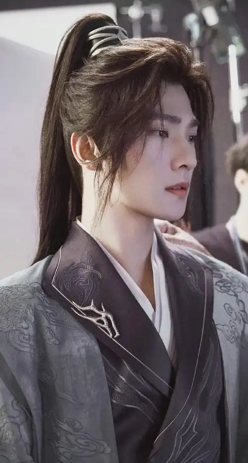 杨洋且试天下白衣古装路透