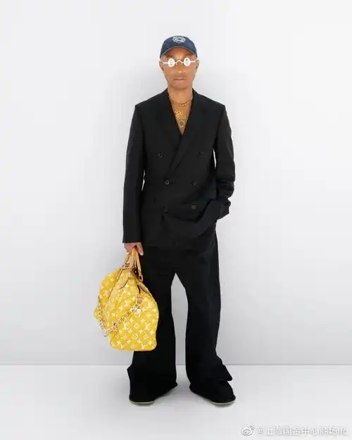 loewe2024春夏男装秀#@loewe罗意威【上海ifc商场 l2-1-1】