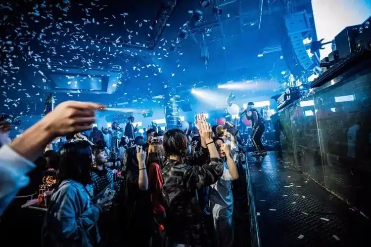 这个周末请在聚咖化个妆蹦迪.-安溪安溪聚咖酒吧/聚咖club