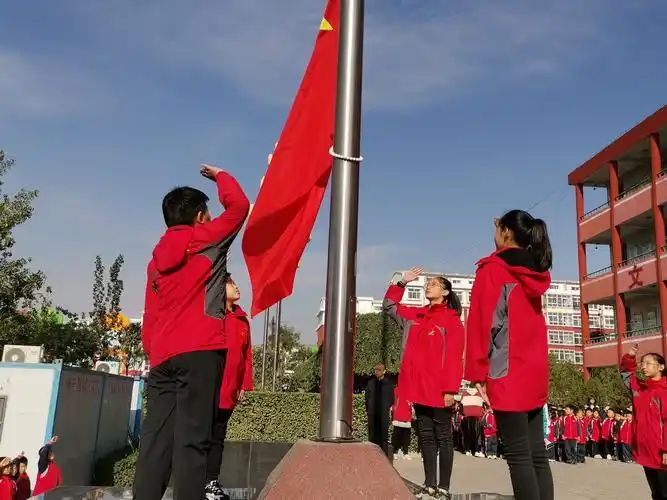 第二项:唱国歌.