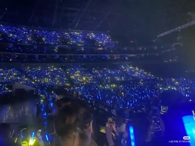 我会等你们,一直的等,待你们归来之时定时蓝海猖狂之日.