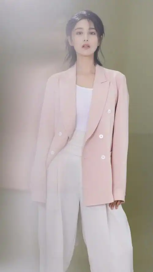 张馨予粉色西装时尚写真图片手机壁纸