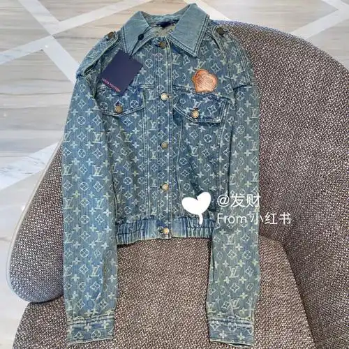 lv秋冬新款牛仔外套