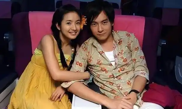 回顾演员林依晨32岁嫁豪门备孕7年才生下女儿在卑微中幸福