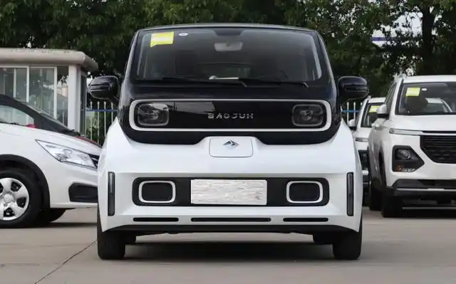 "性价比"才是硬道理,新宝骏e300售6.48万,续航305千米