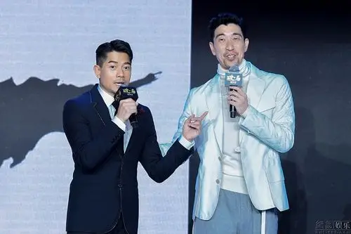 郭富城王千源出席《破局》发布会