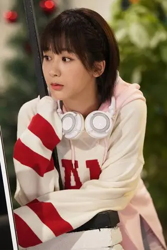 亲爱的热爱的杨紫佟年同款秋季2019新款韩版拼色字母连帽卫衣