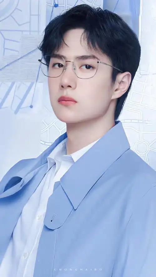 王一博:实验室斯文帅气的眼镜博,酷盖戴眼镜挺好看的,不一样的气质