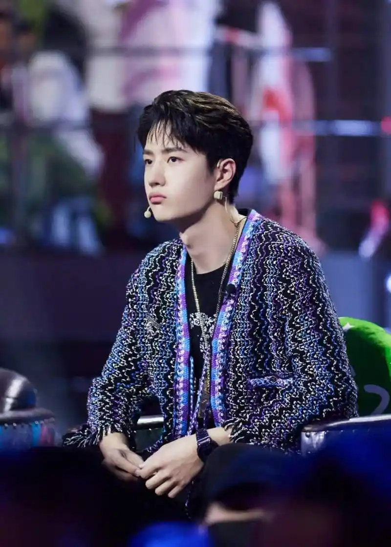 王一博嘟嘴好可爱呀