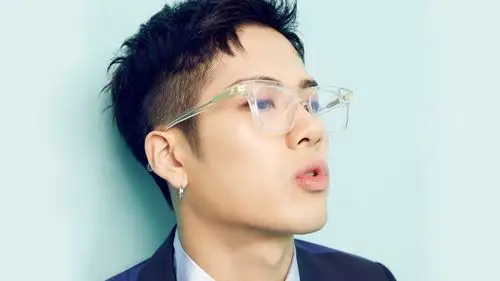 29m上传时间:2020-06-16壁纸标签:got7王嘉尔眼镜明星风尚壁纸封面图