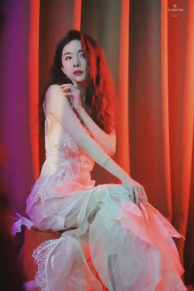 杨幂 #时尚芭莎 #美女 #fyp  红毯还得看杨幂.@杨 - 抖音