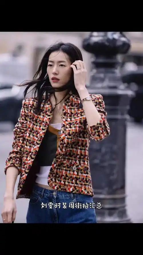 刘雯时装周街拍汇总,漫步街头率性自由,最美的风景线!