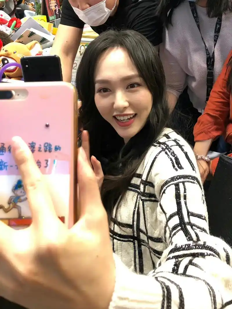 无美颜,无滤镜,还是不敢相信唐嫣已经38岁了!