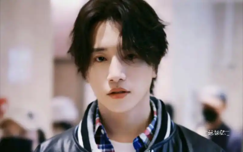 【伯远】伯远学长喊你交作业啦!