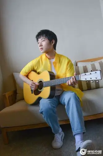 蒋敦豪空降《青春环游记》收官站 温暖弹唱收割少女心