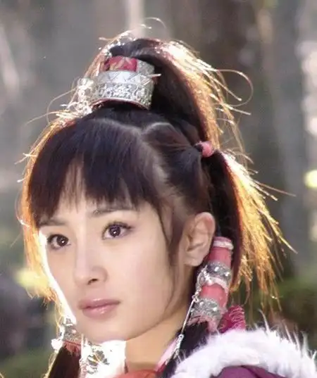 从童星到花旦:杨幂出道20年成功蜕变(组图)