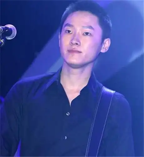 图侯祖辛梁博是哥们赞好声音冠军做客汪峰音视频播客