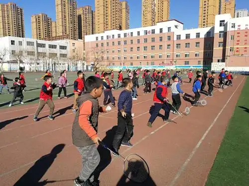 梦飞翔"——济南市莱芜第二实验小学二年级九班向阳中队羽毛球培训