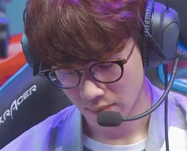 theshy盘算回到lck的注意事项,粉丝急忙阻拦:回去之后