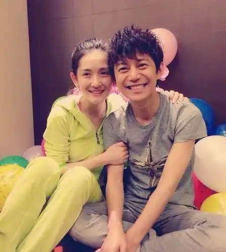 何炅妻子长这样!难怪他一直不让妻子上娱乐节目