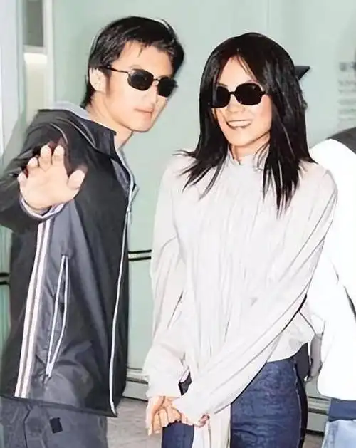 谢霆锋王菲生活虽历经风雨却始终没有放手盘点下他们的爱情史