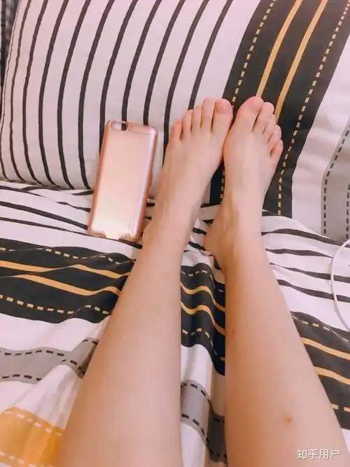 女孩子有双特别小的脚是种怎样的体验