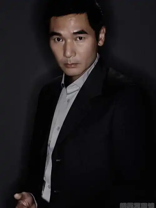 70年代的记忆成熟魅力大叔方中信