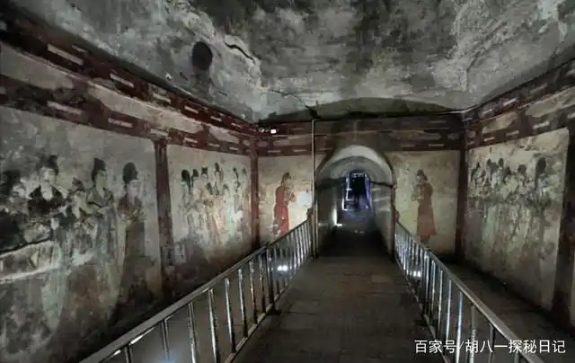 揭秘武则天墓:100年前的无字碑长这样,当时石像确实没有脑袋