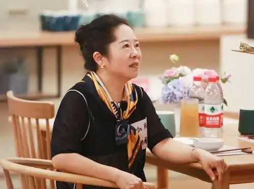 杨迪期待妈妈早日单飞,原来幽默真的会遗传!