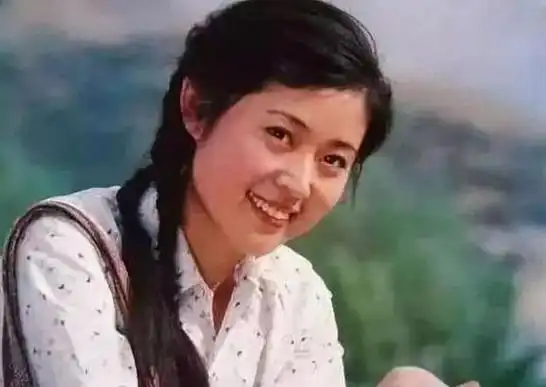 近年来,宋丹丹很少在公众视野中露面,偶尔参加一些节目时,也以一个