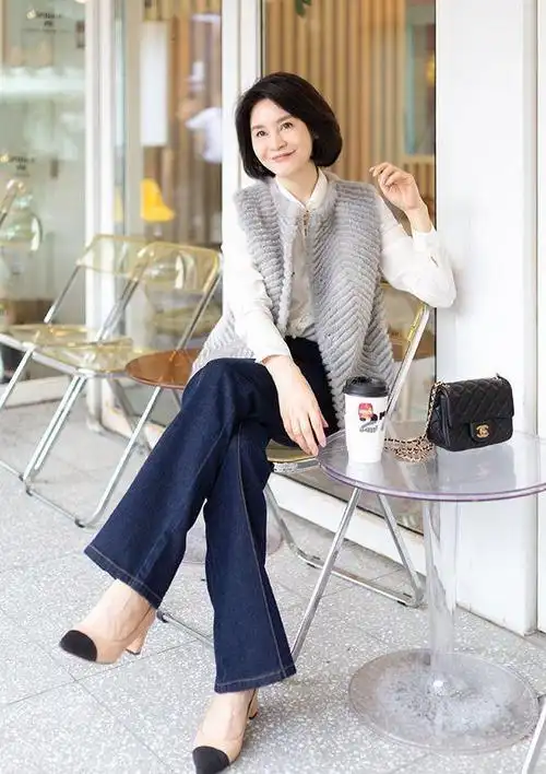 50岁女人穿的是品位,买衣服要"少而精",这3件冬装高级显气质