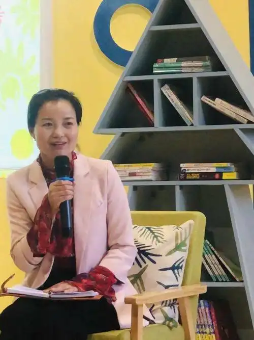 " 金句分享:王莹莹"人生就是无止境的奋斗,面对挫折,积极微笑!生活