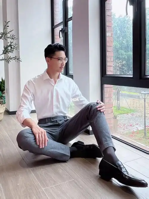 ootd|浪漫的秋日约会穿搭—西装皮鞋白衬衫