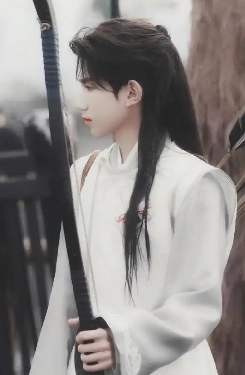 古风帅哥,可以领走#王源新专辑客厅狂欢##王源2023岁稔予安