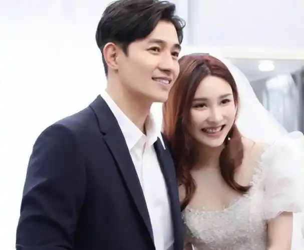 李子峰宣布离婚!儿子才1岁,曾经的金童玉女走到这一步