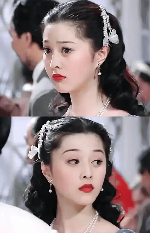 17岁的范冰冰美得让人移不开眼睛,颜值吊打当红小花