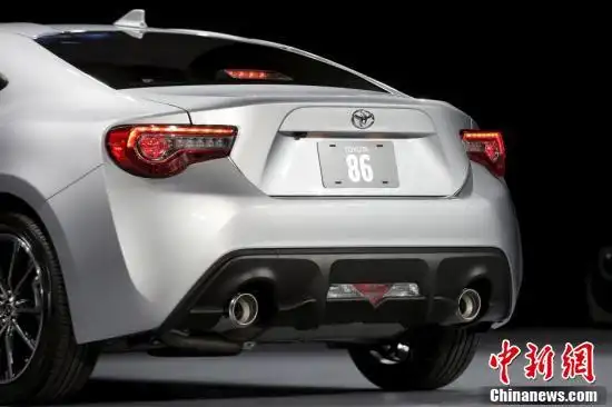 2017款丰田86车尾部分.