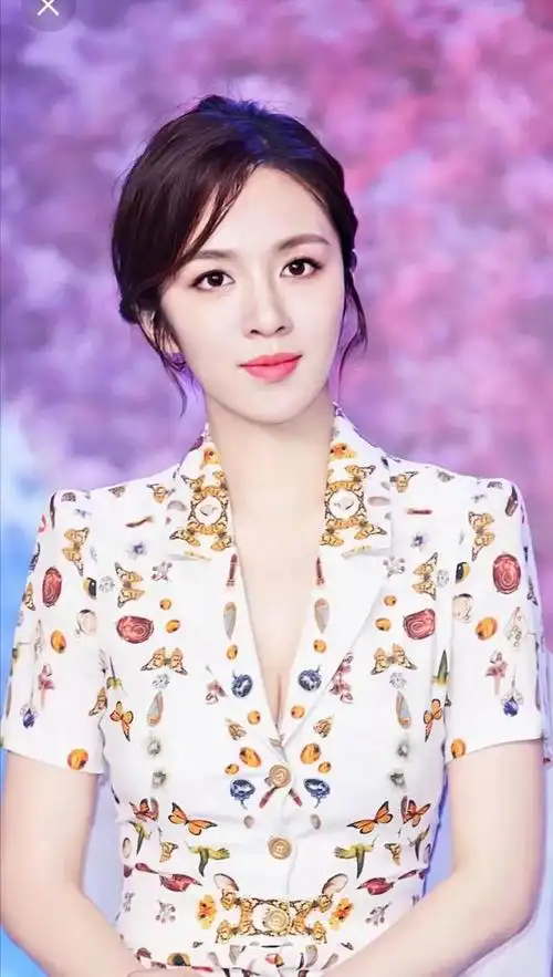 王晓晨气质婉约迷人的高清写真图片